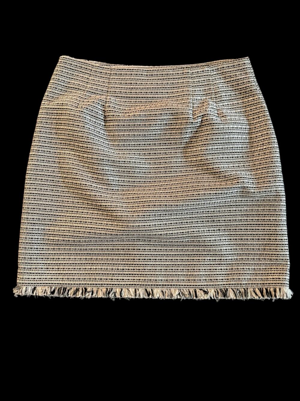 NWT Loft Black and White Tweed Mini Skirt. Size 8